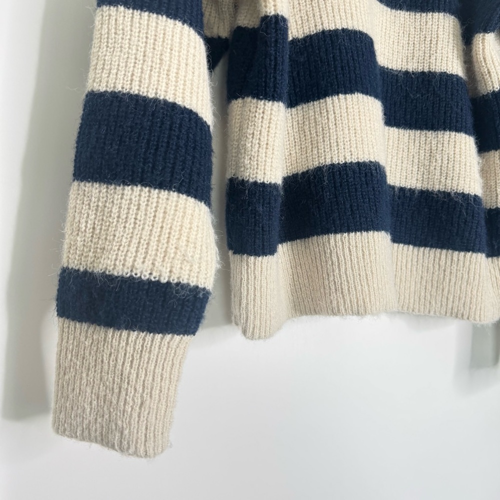 On 34th blue striped chunky sweater - Picture 6 of 10